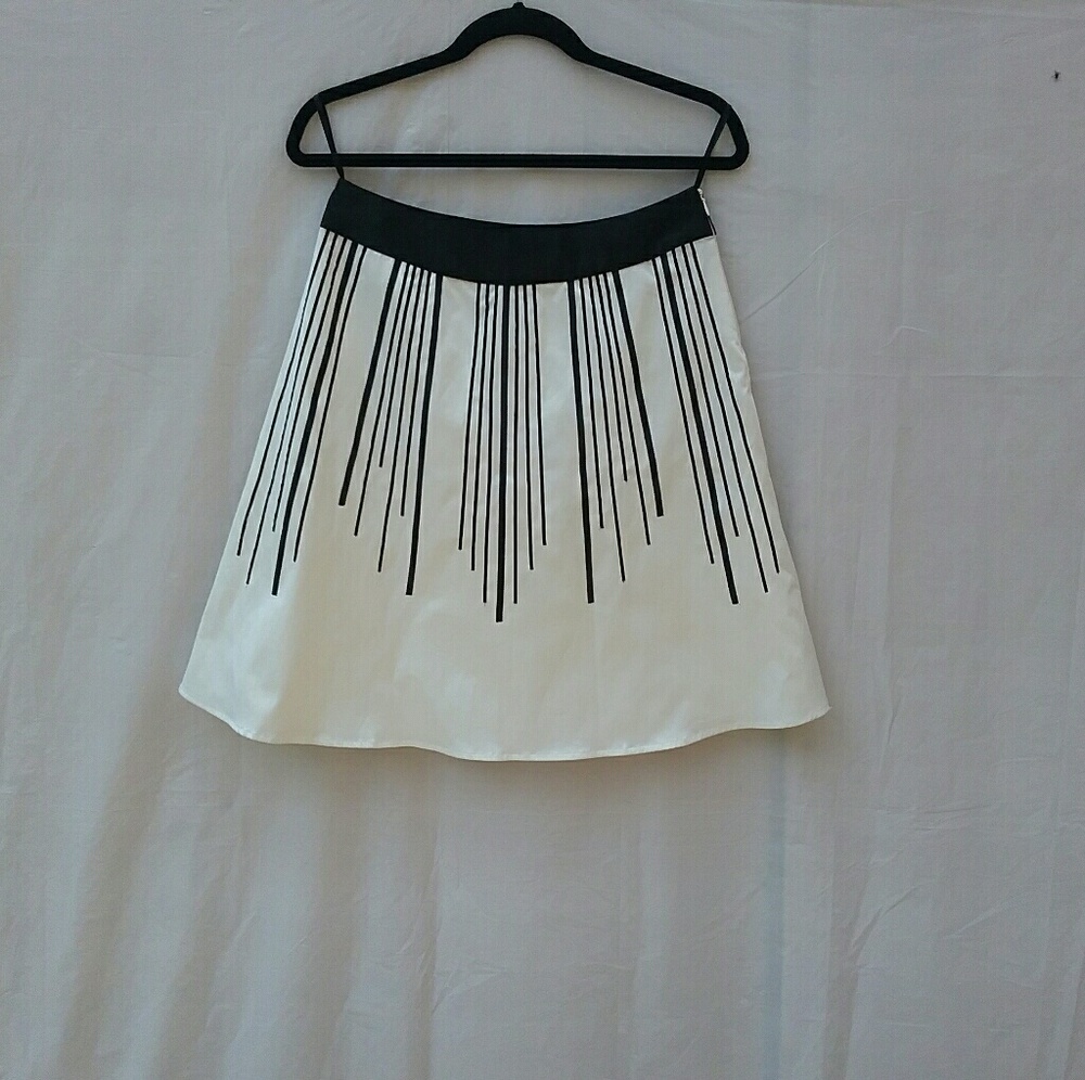 Silky black and off white skirt